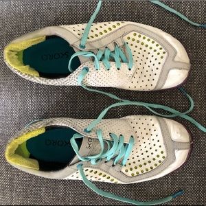 Skora Core Running Shoes